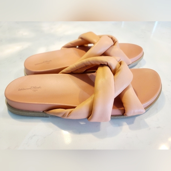 Light pink leather sandals target 🎯 size 11 - Picture 2 of 5